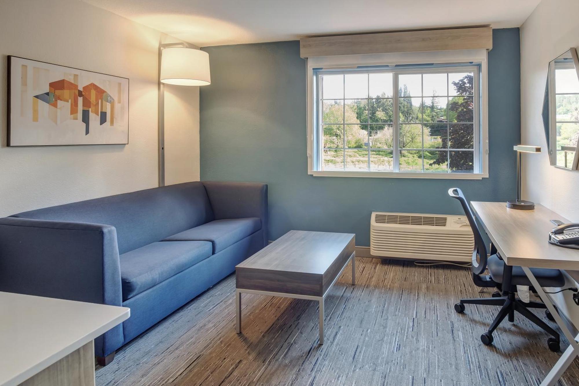 Holiday Inn Express Portland East - Columbia Gorge By Ihg Траутдейл Экстерьер фото