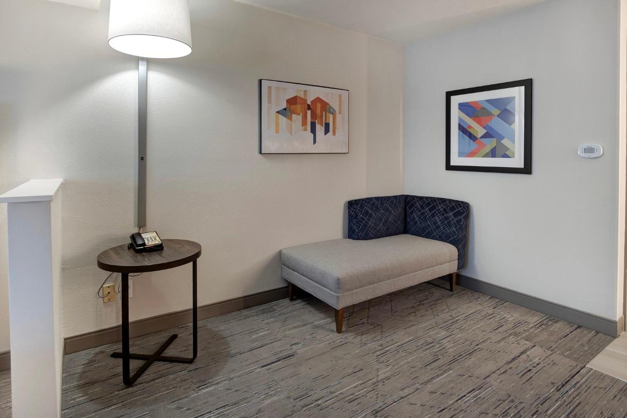 Holiday Inn Express Portland East - Columbia Gorge By Ihg Траутдейл Экстерьер фото
