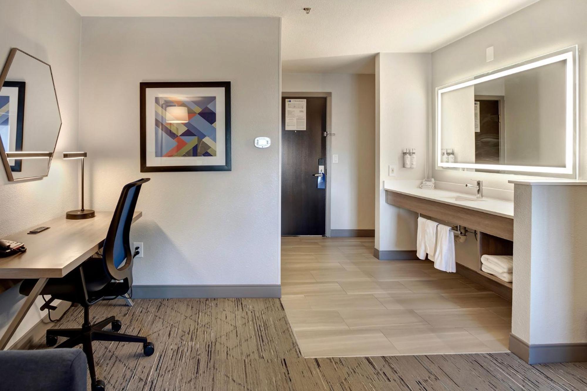 Holiday Inn Express Portland East - Columbia Gorge By Ihg Траутдейл Экстерьер фото