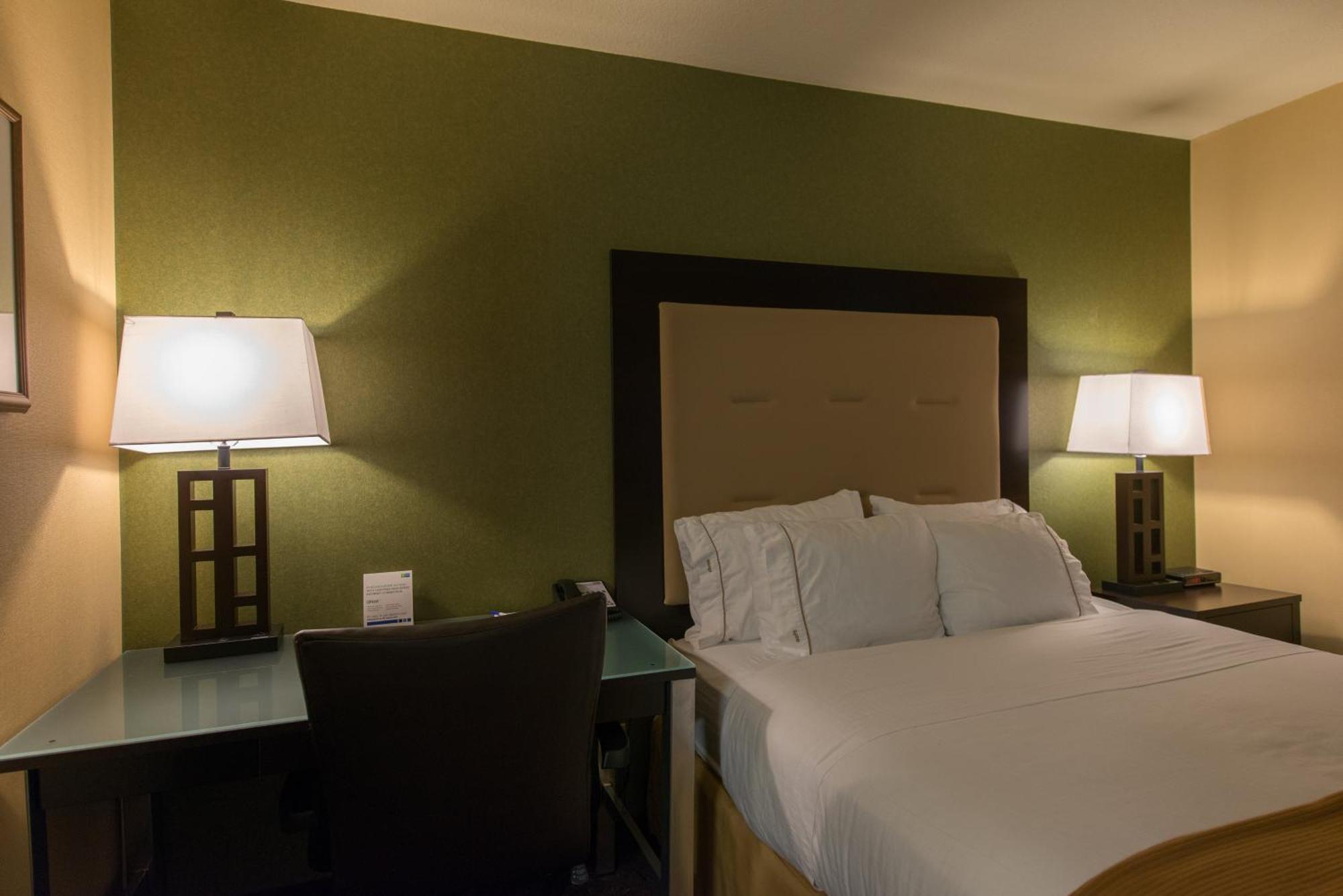 Holiday Inn Express Portland East - Columbia Gorge By Ihg Траутдейл Экстерьер фото